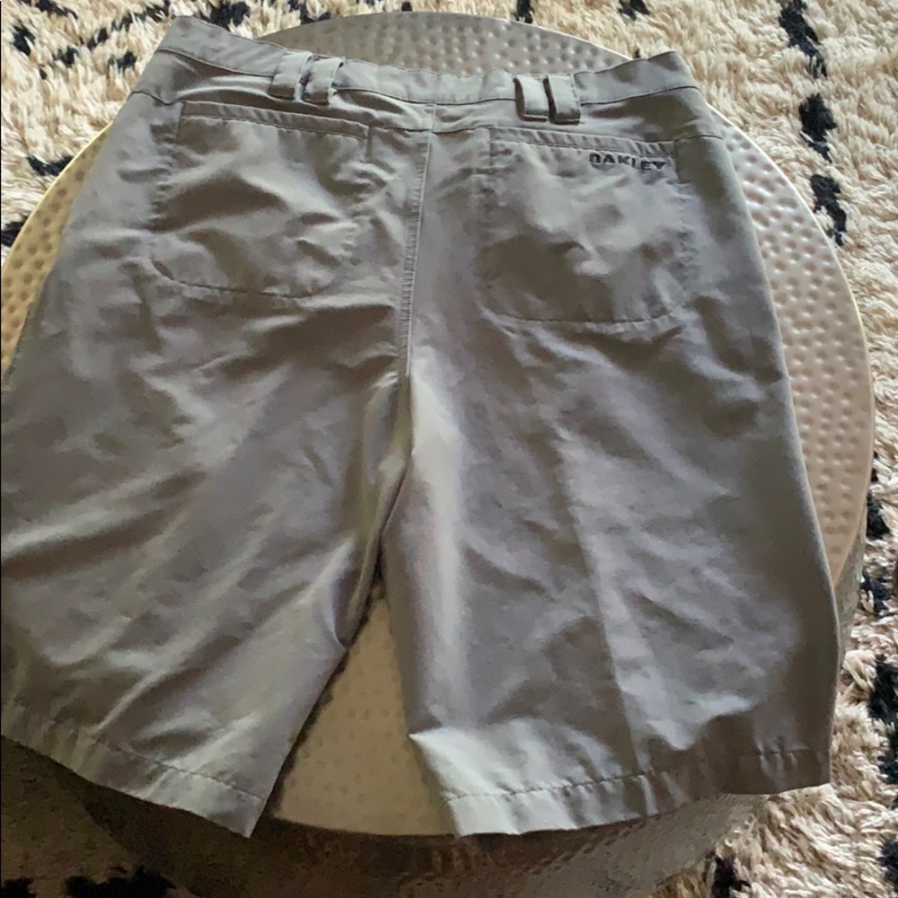 Men’s Oakley shorts 34